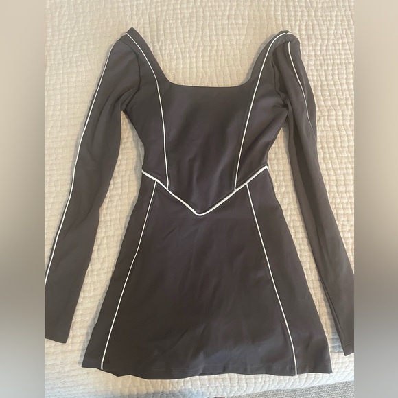 Bailey long sleeve dress - charcoal xxs
Yllwthelabel - Picture 4 of 7